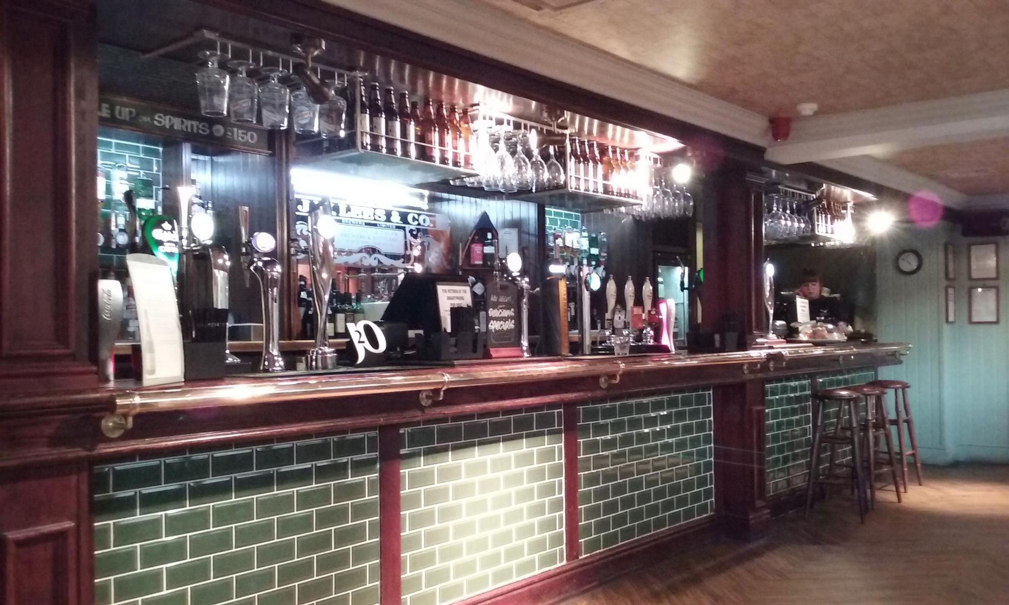 Bar. (Bar). Published on 12-02-2017
