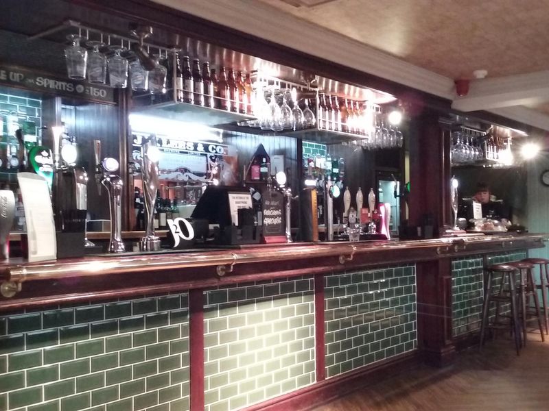 Bar. (Bar). Published on 12-02-2017 