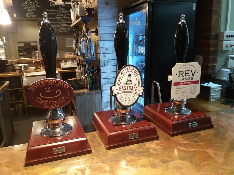 Handpumps. (Bar). Published on 24-09-2017 