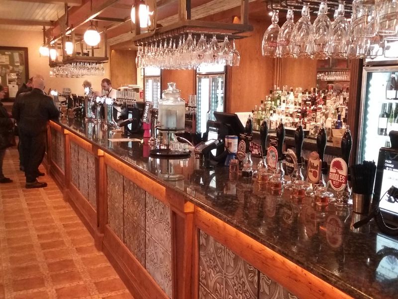 Bar. (Bar). Published on 19-03-2017 