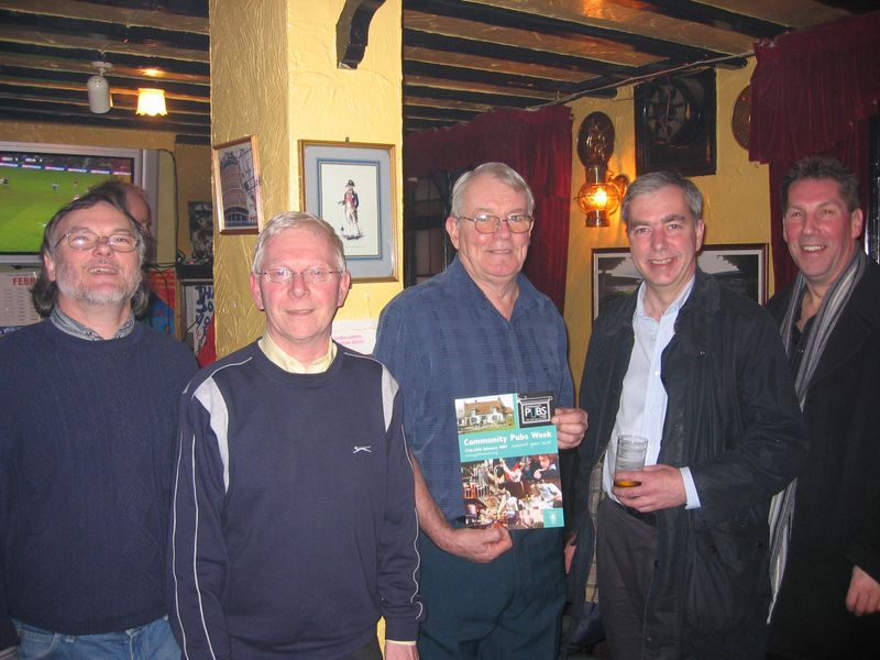 Joe with CAMRA chairman 2005. (Publican). Published on 27-09-2017
