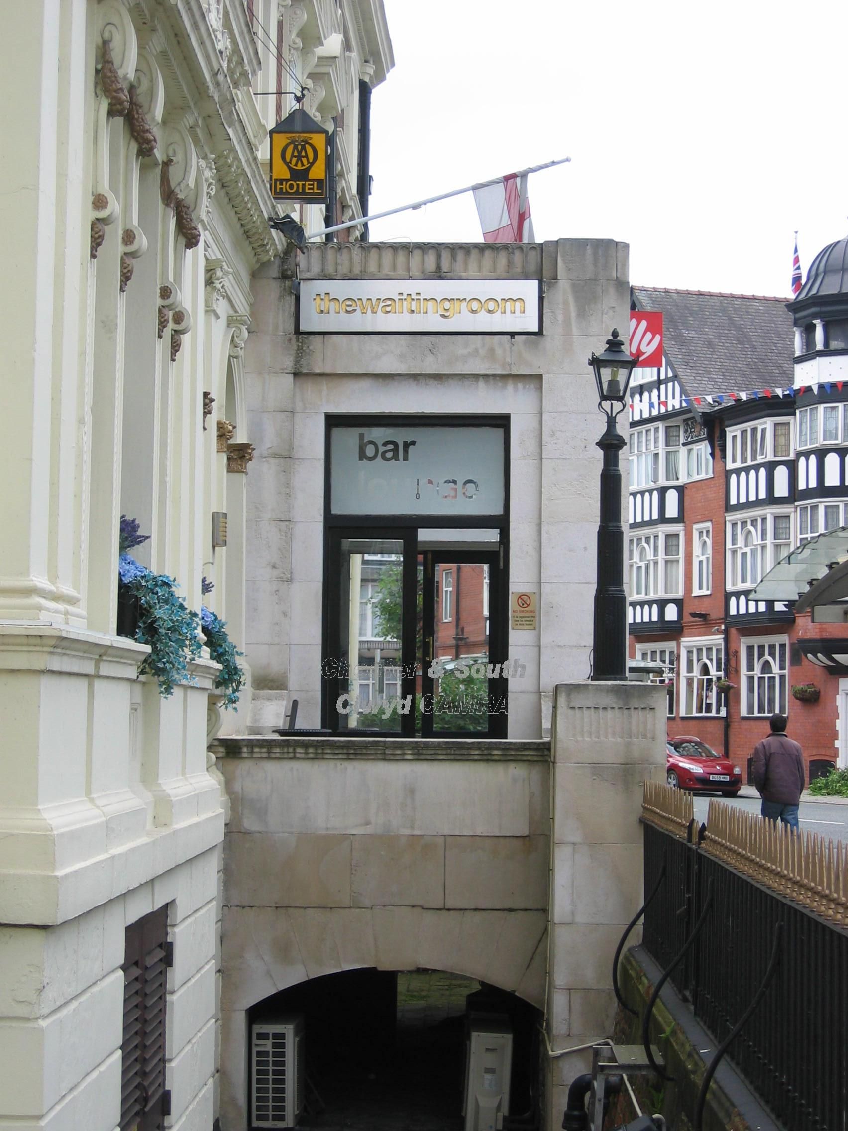 Queen Hotel - Chester. (Pub, External). Published on 03-01-2013