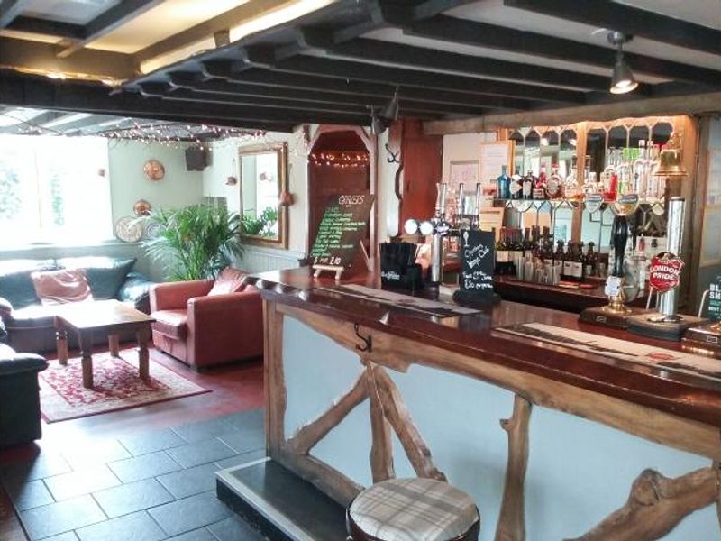 Bar. (Bar). Published on 28-05-2016 