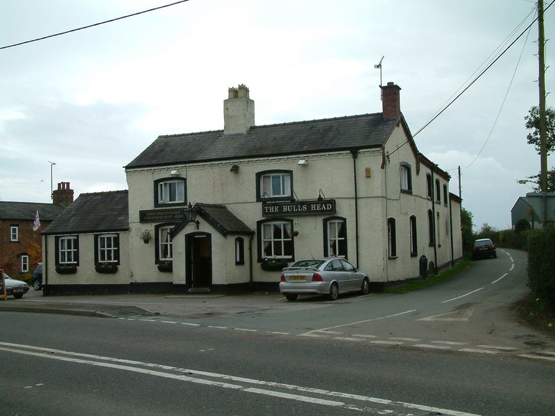 Bulls Head - Clotton. (Pub, External). Published on 30-01-2013