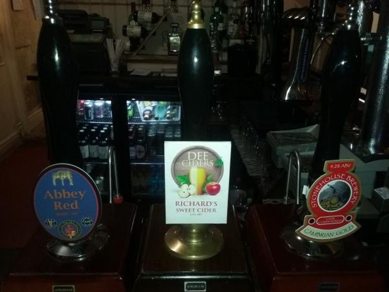 Handpumps. (Bar). Published on 20-01-2016