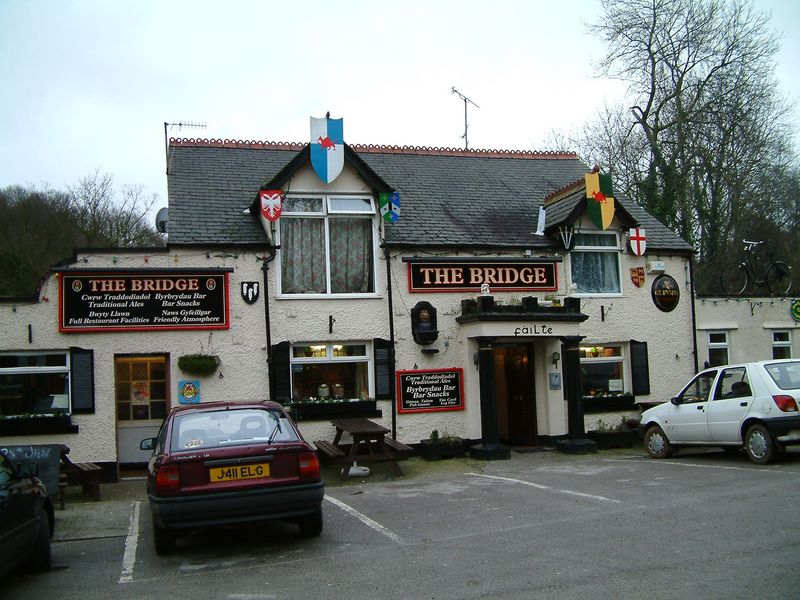 Bridge Inn - Caergwrle. (Pub, External). Published on 10-01-2013