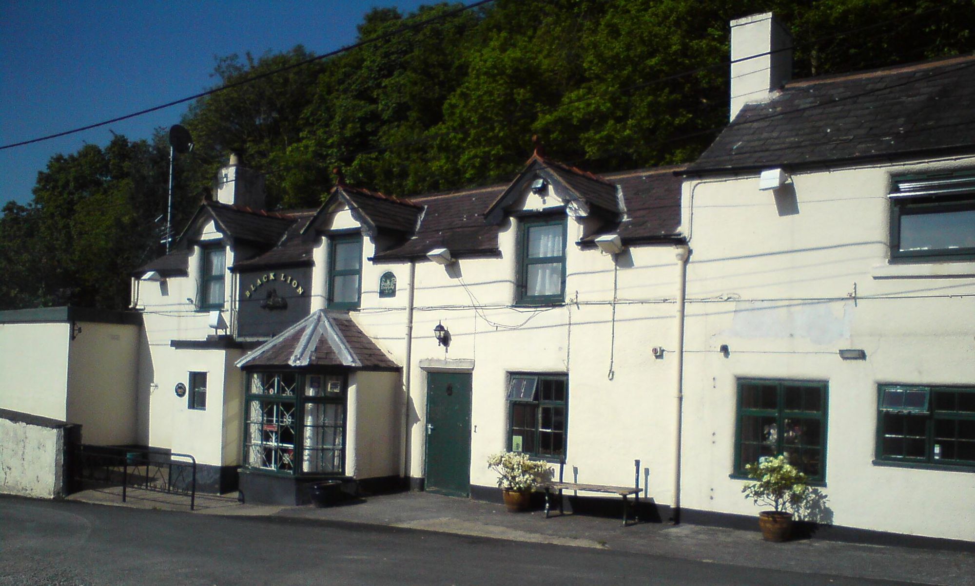 Black Lion Inn -Newbridge. (Pub, External). Published on 05-08-2013