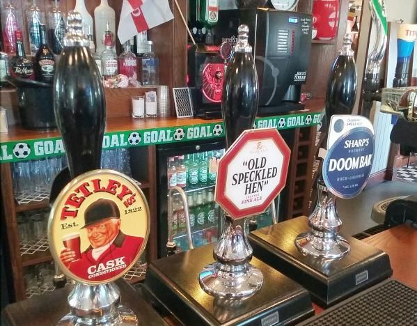 Handpumps. (Bar). Published on 22-05-2016