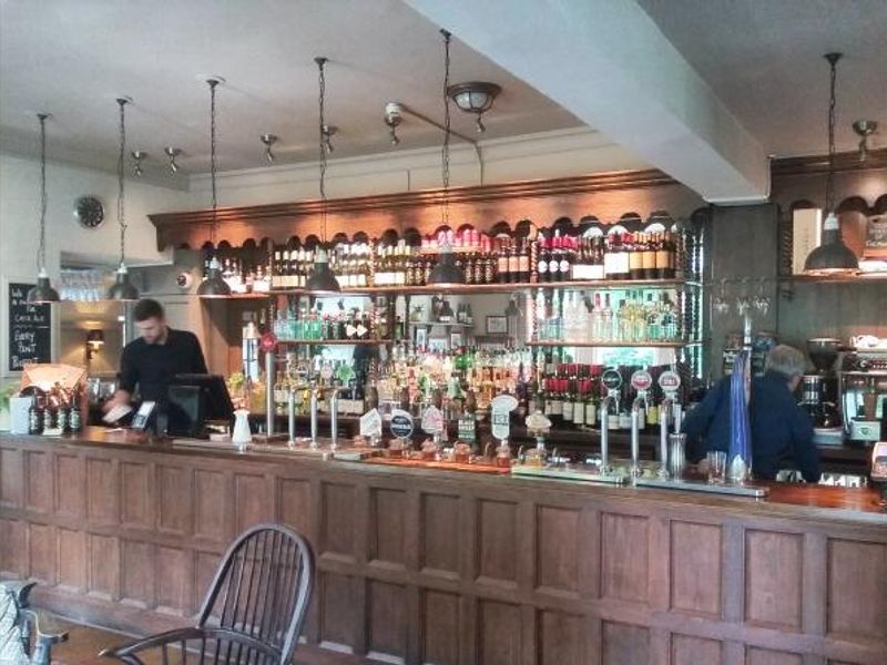 Bar. (Bar). Published on 13-06-2016 