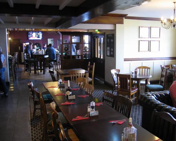 Bar seating. (Bar). Published on 11-04-2015