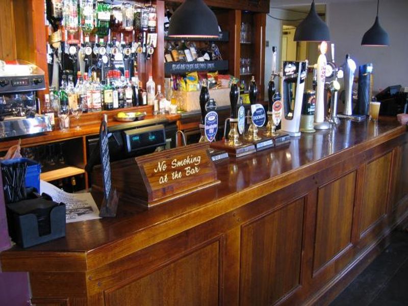 Bar. (Bar). Published on 11-04-2015 