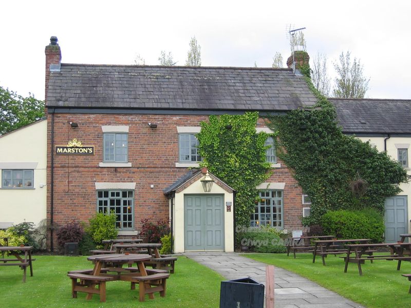 Old Hall Farm - Little Stanney. (Pub, External). Published on 03-01-2013