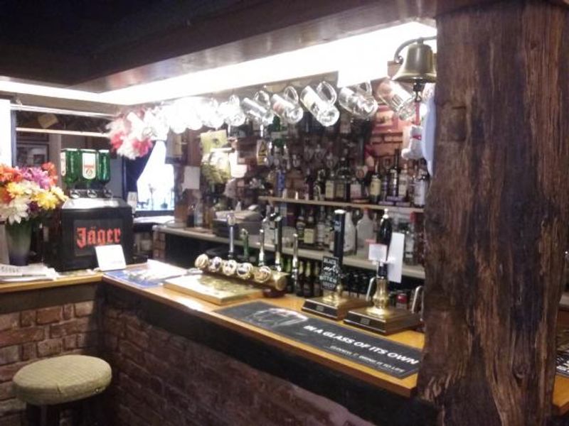 Bar. (Bar). Published on 10-04-2016
