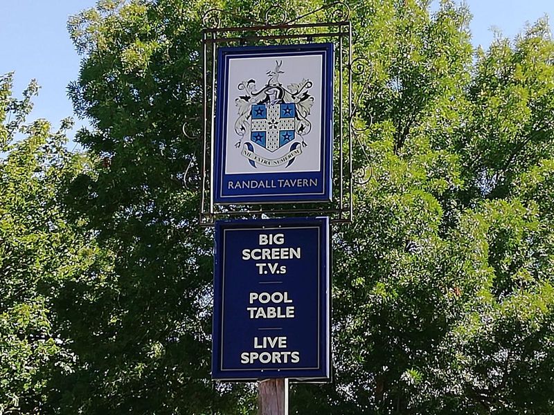 Randall Tavern New Addington. (External, Sign). Published on 11-07-2025 