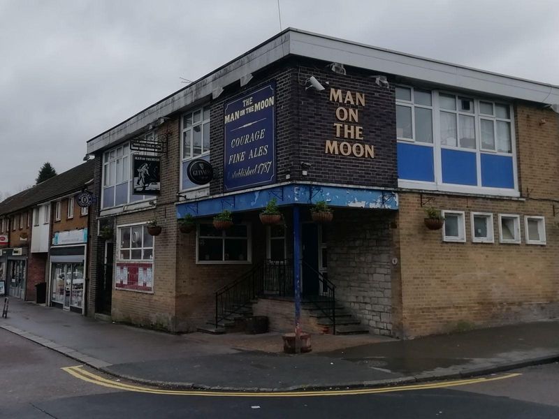 Man on the Moon, New Addington . (Pub, External, Key). Published on 14-12-2024 