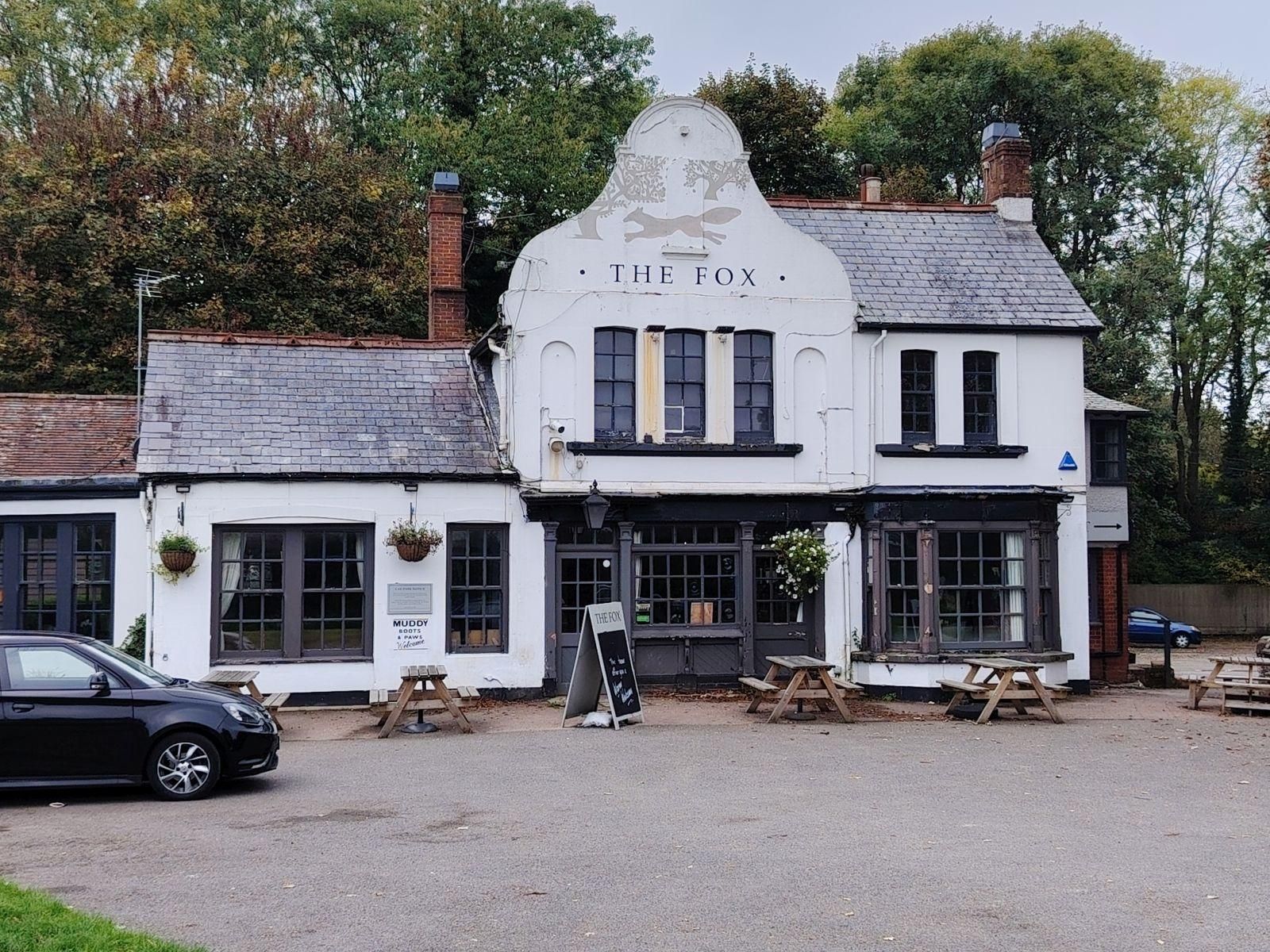 Fox, Coulsdon Common. (Pub, External, Key). Published on 11-10-2025