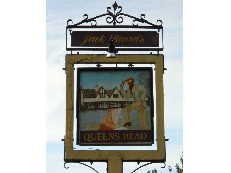 Queen's Head, Mitcham - sign. (Pub, Sign). Published on 06-05-2024