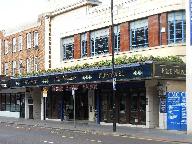 Skylark, Croydon. (Pub, External, Key). Published on 15-09-2014