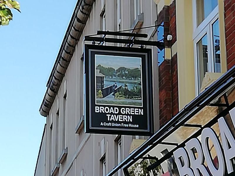Broad Green Tavern Croydon. (Pub, Sign). Published on 07-05-2024