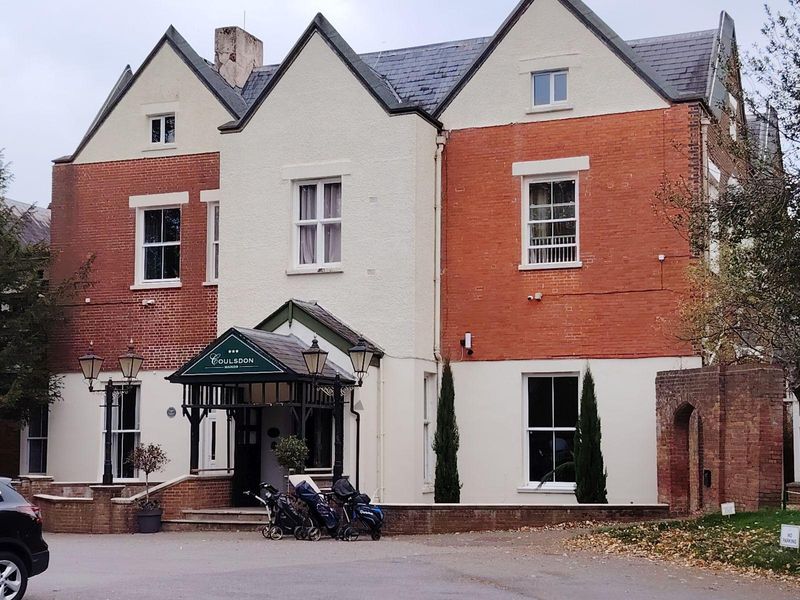 Coulsdon Manor Hotel, Coulsdon. (External, Key). Published on 11-10-2025