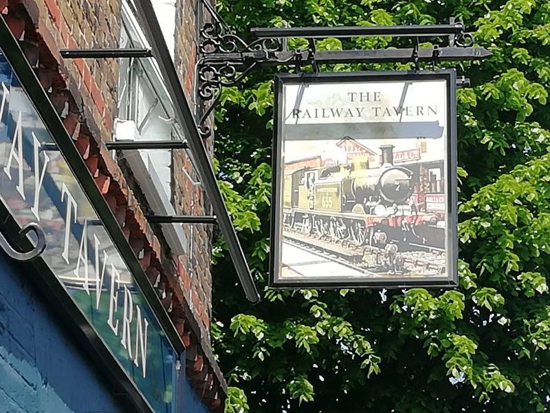 Railway Tavern, Carshalton. (Pub, Sign). Published on 09-05-2024