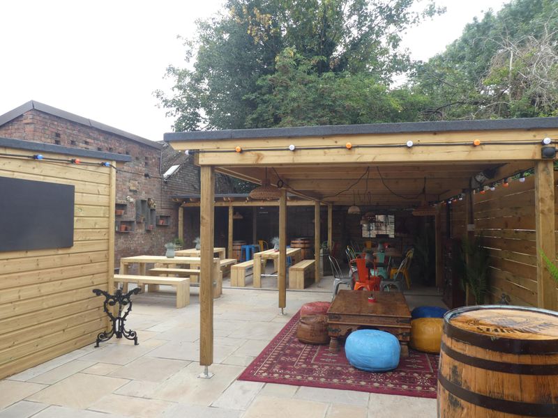 Refurbished garden. (Pub, Garden). Published on 19-08-2025 
