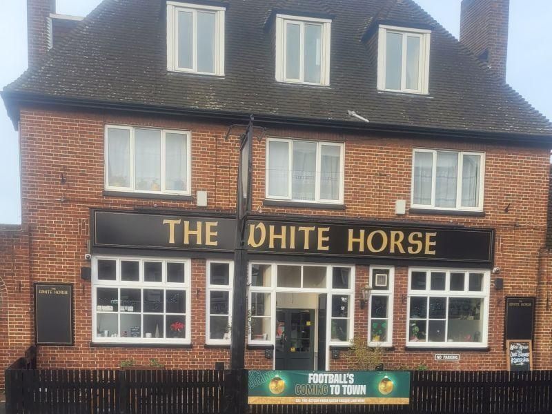 White Horse, Croydon. (Pub, External, Key). Published on 30-12-2022