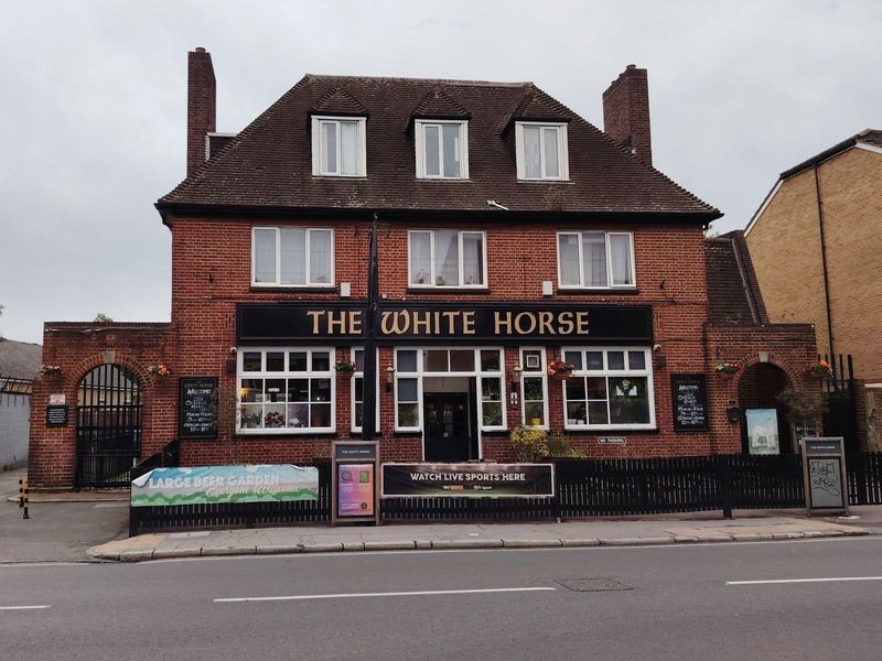 White Horse, Croydon. (Pub, External, Key). Published on 06-06-2025