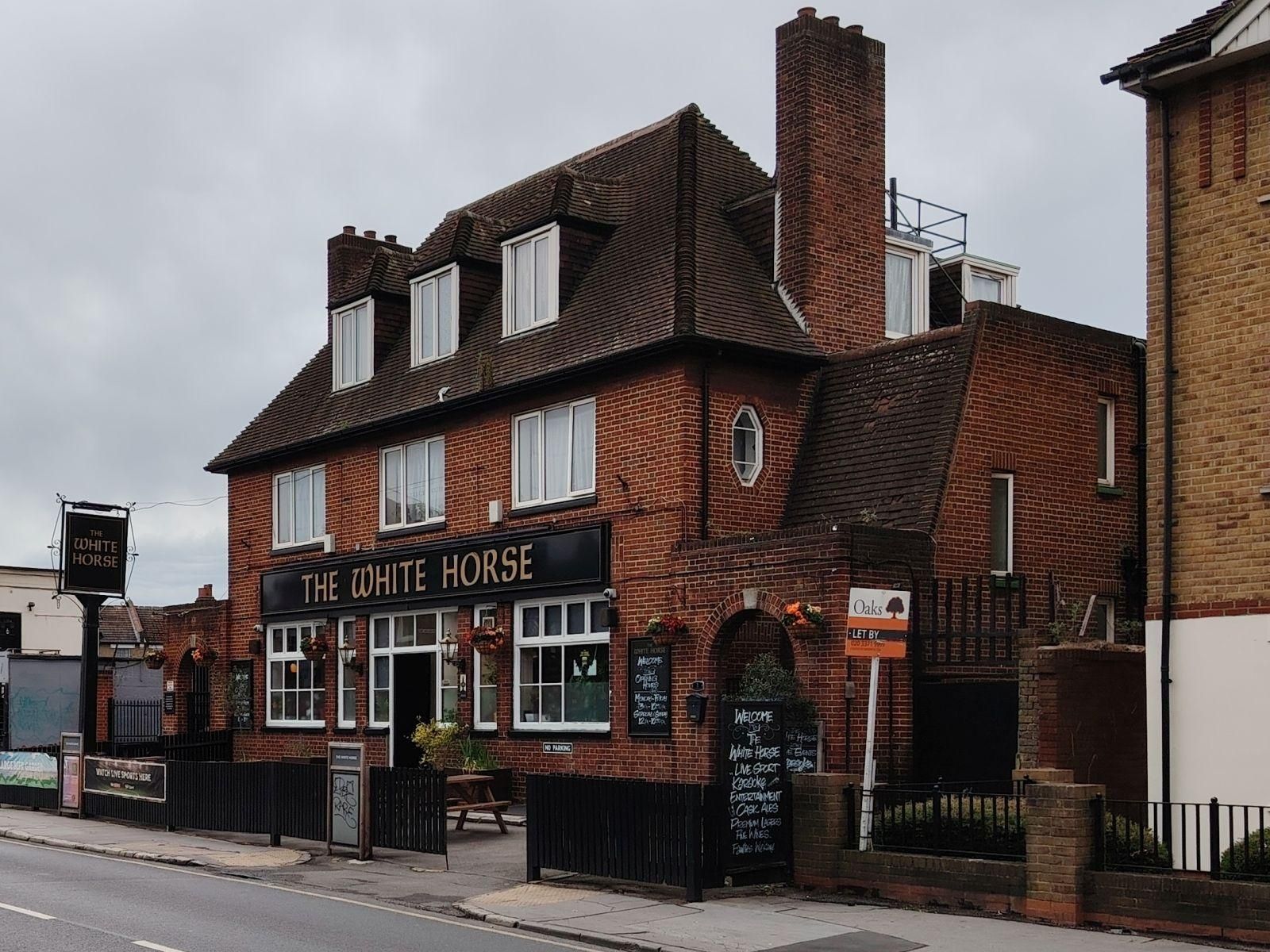 White Horse, Croydon. (Pub, External). Published on 06-06-2025