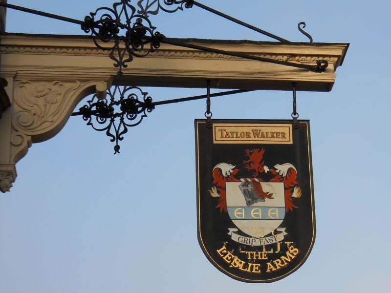 Leslie Arms, Croydon. (Pub, Sign). Published on 08-05-2024