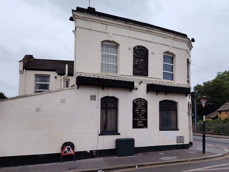 Pitlake Arms, Croydon. (Pub, External). Published on 28-05-2025 