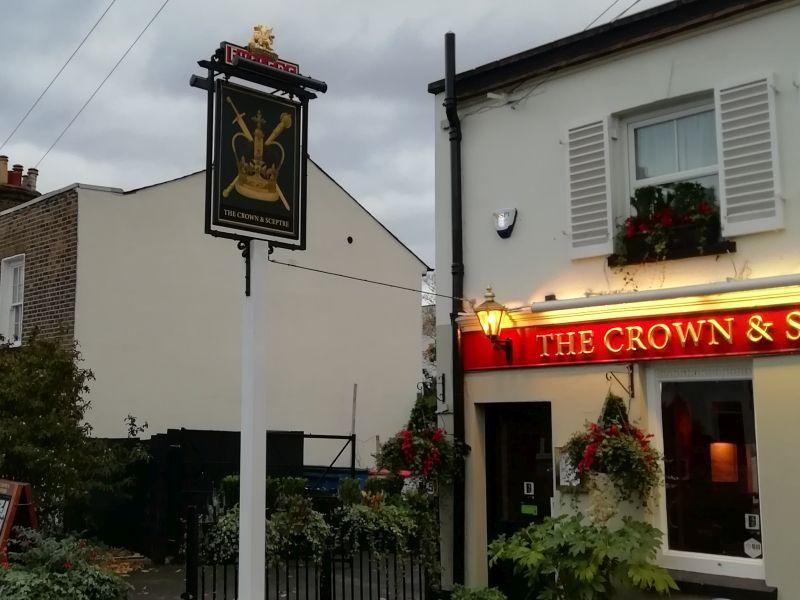 Crown & Sceptre, South Croydon. (Pub, Sign). Published on 10-05-2024