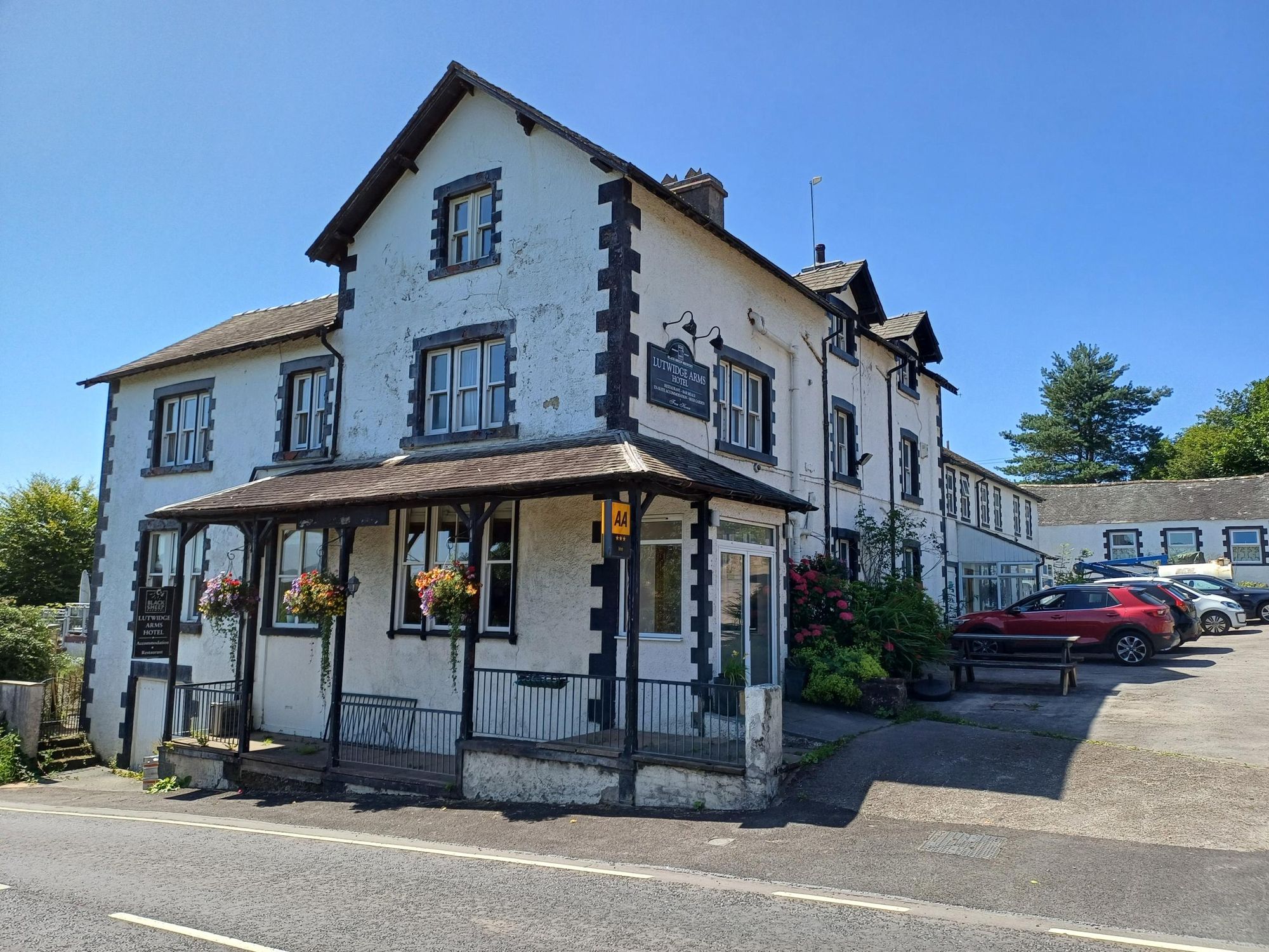 Exterior from road (12/07/2025 Adrian Smith). (Pub, External, Key). Published on 01-08-2025