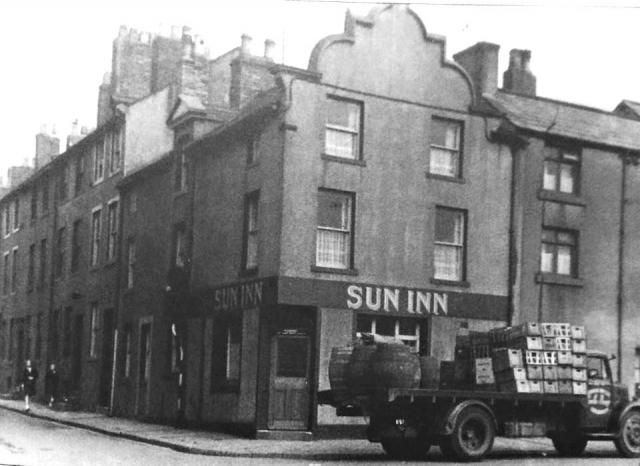 Sun Inn. (Pub, External). Published on 01-01-1970