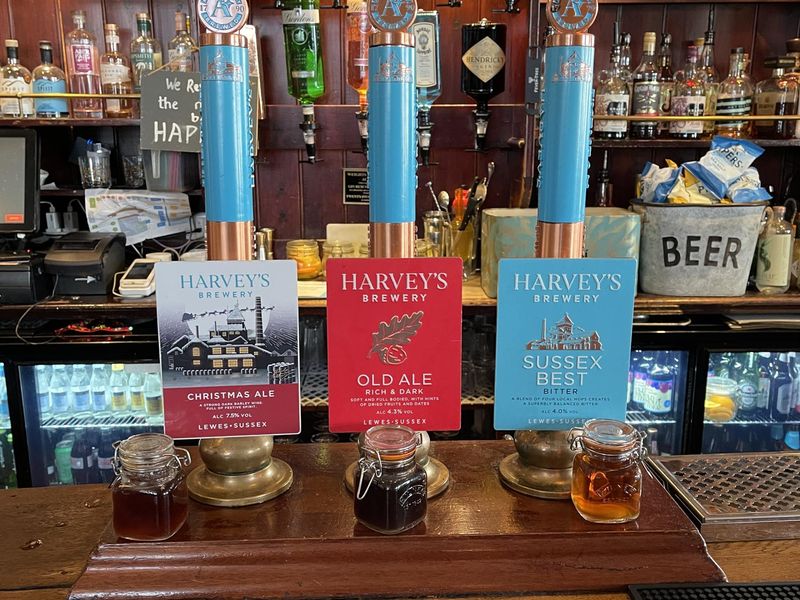 Ales Winter 2025. (Bar). Published on 15-12-2025 