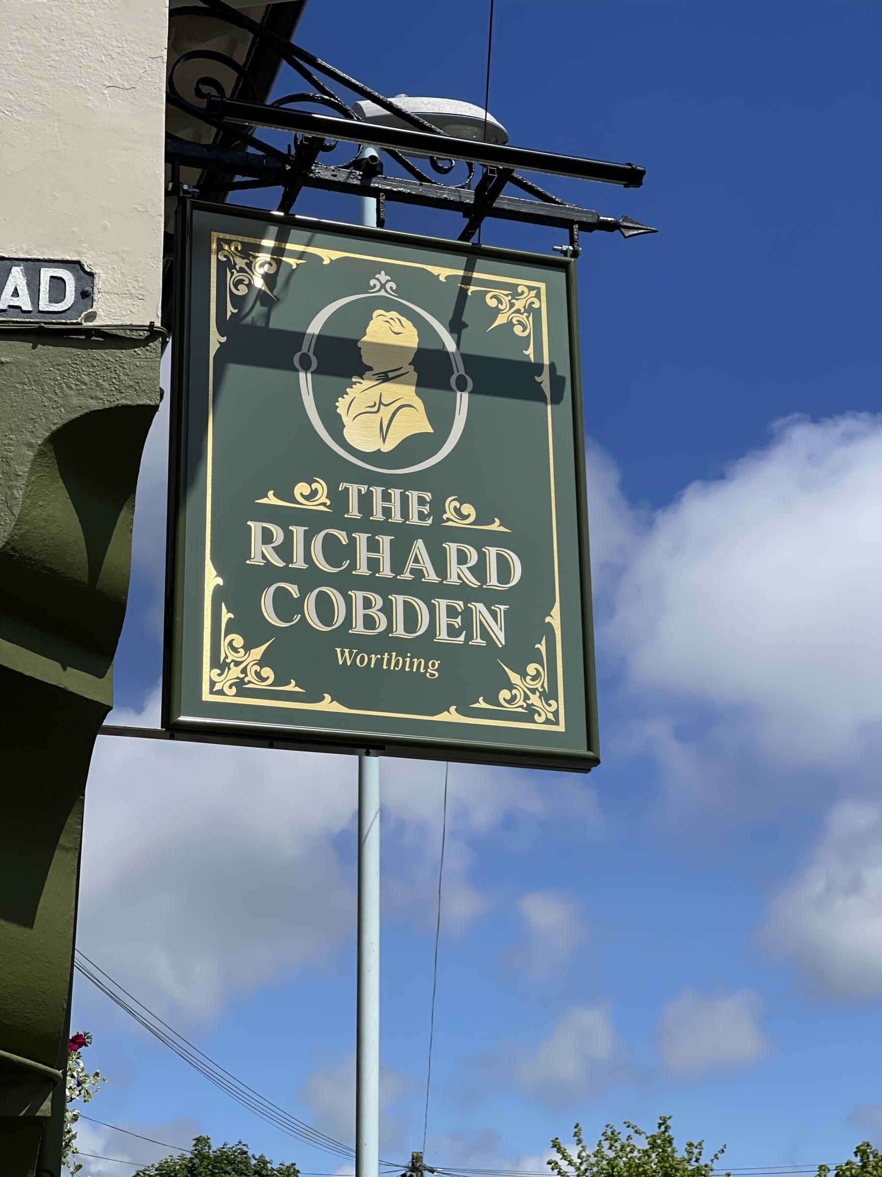 Pub Sign. (Sign). Published on 16-05-2024