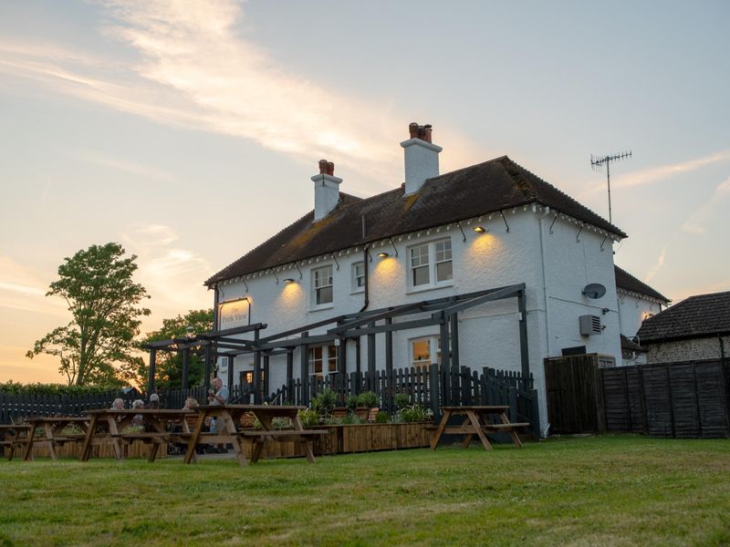 Park View Pub. (External, Key). Published on 10-06-2018