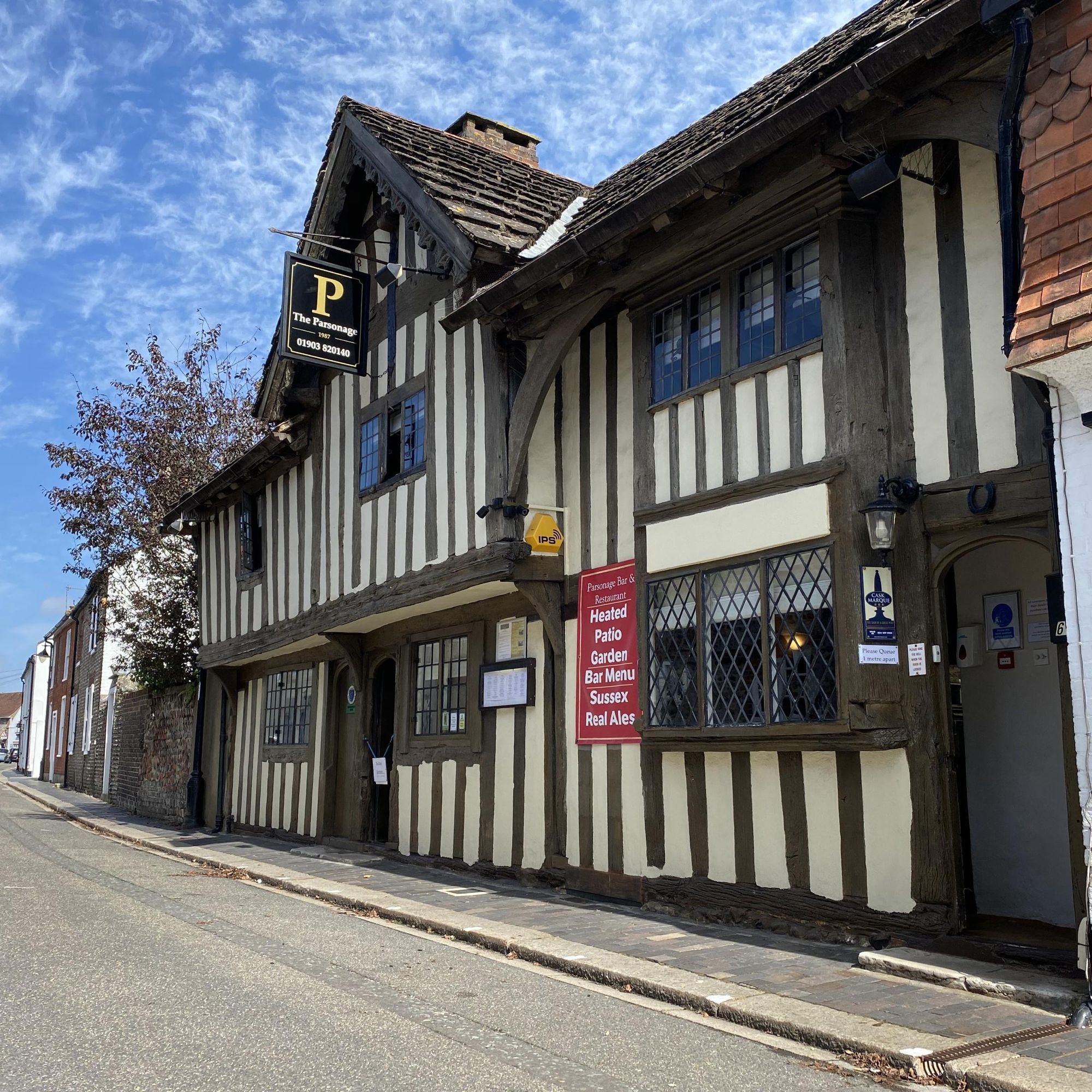 Outside with sign. (External, Sign, Key). Published on 09-01-2026