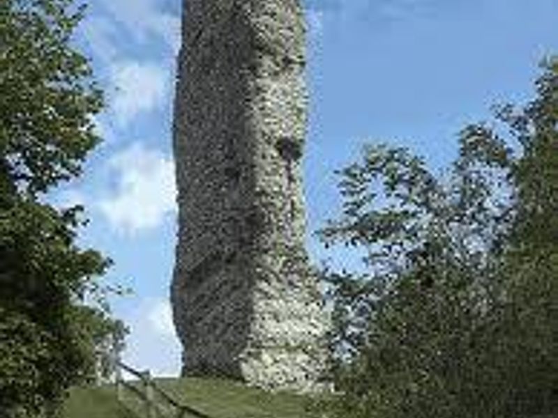 Bramber Castle Ruins. Published on 12-06-2013