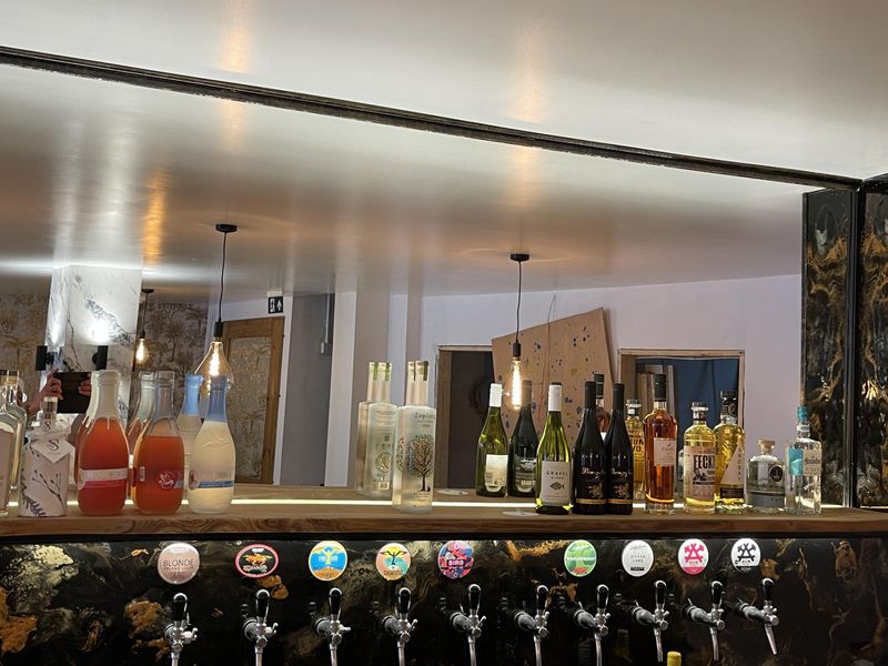 Bar. (Bar). Published on 02-10-2026 