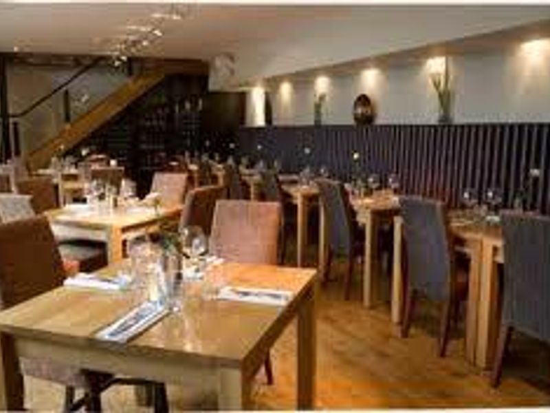 (Restaurant). Published on 08-06-2013