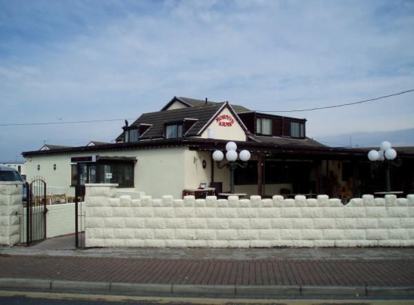 Morton Arms. (Pub, External). Published on 27-03-2014