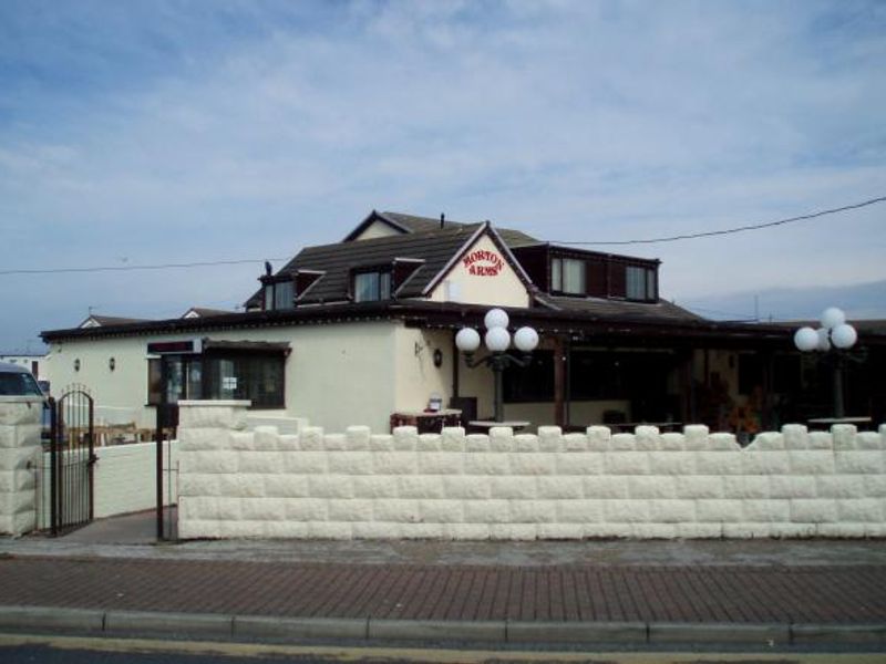 Morton Arms. (Pub, External). Published on 27-03-2014