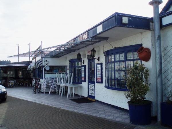 Long Bar. (Pub, External). Published on 27-03-2014