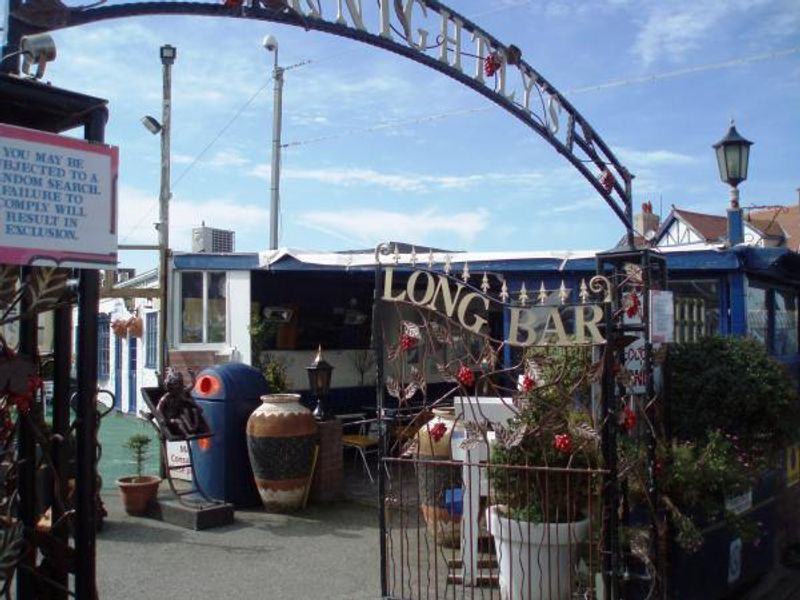 Long Bar. (Pub, Garden). Published on 27-03-2014 