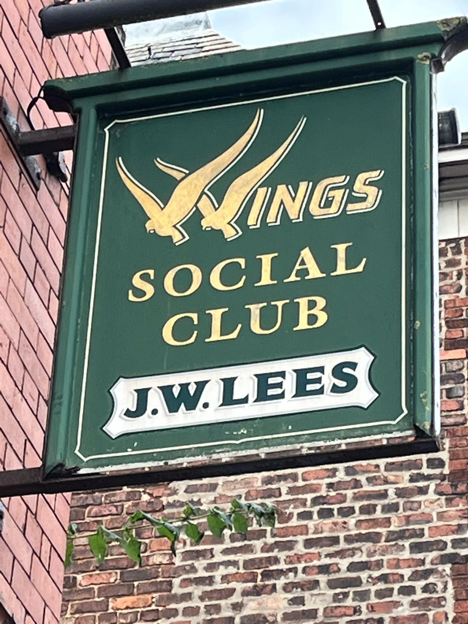 Wings sign. (Sign). Published on 14-10-2022