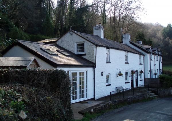 Dolben Arms. (Pub, External). Published on 01-04-2014