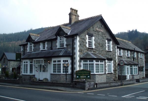 Miners Bridge. (Pub, External). Published on 30-03-2014