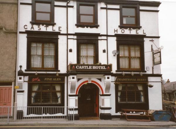 Castle. (Pub, External, Key). Published on 21-03-2014
