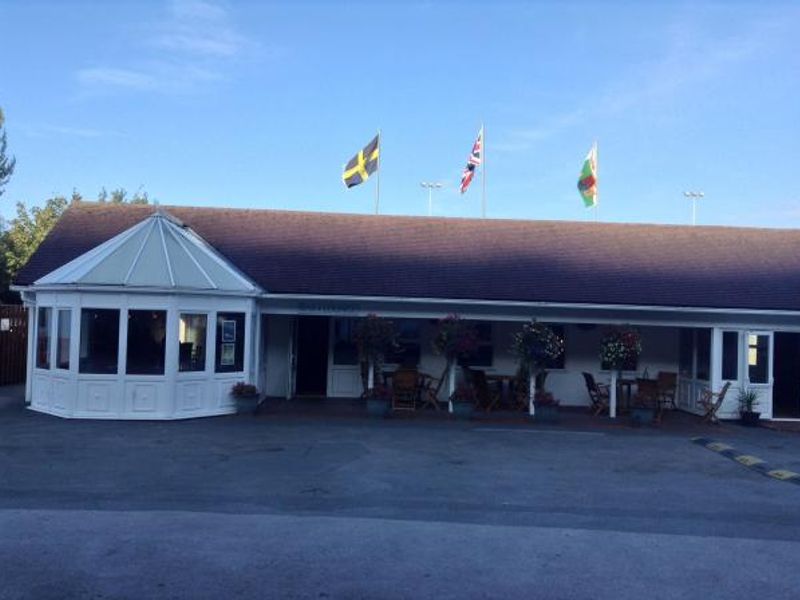 Bryn Morfa Caravan Park. (Bar, Key). Published on 13-10-2014